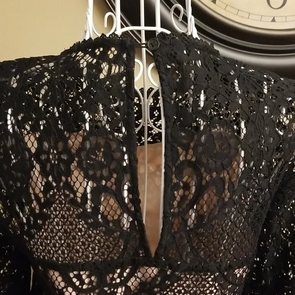 Women's Cupcakes and Cashmere black lace top NWT - Picture 7 of 11